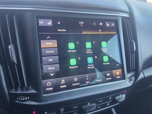 Used 2021 Maserati Levante GranLusso image 42