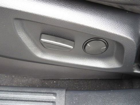 Certified 2019 Ford Ranger Lariat w/ Equipment Group 501A Mid image 17