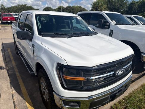 Used 2025 Ford F150 XLT w/ Equipment Group 301A Standard AWD/4WD image 4