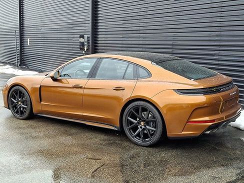 New 2025 Porsche Panamera 4 image 3