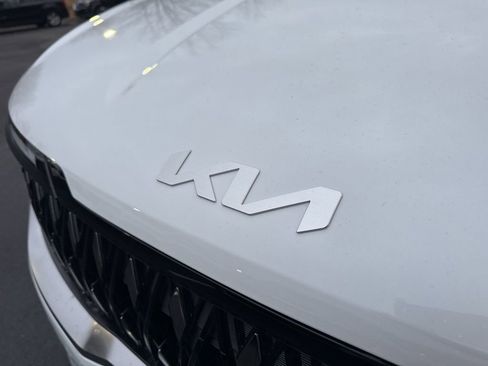 New 2026 Kia Carnival EX image 16