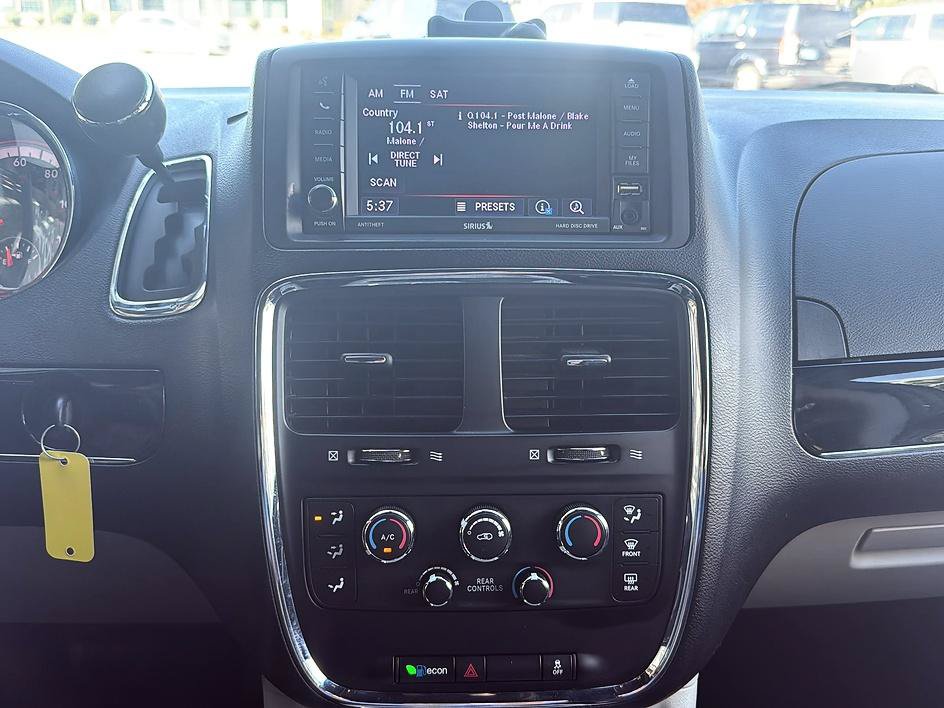 Used 2019 Dodge Grand Caravan SXT FWD image 34