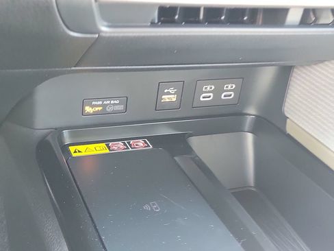 New 2026 Toyota Camry SE w/ Convenience Package FWD image 17