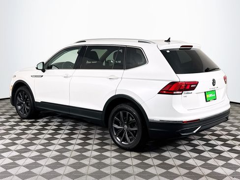 Used 2023 Volkswagen Tiguan SE FWD image 6