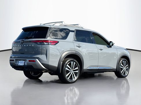 Certified 2025 Nissan Pathfinder Platinum AWD/4WD image 7