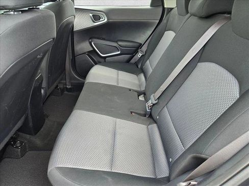 Used 2023 Kia Soul LX w/ Option Group 015 FWD image 17