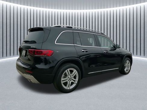 Used 2023 Mercedes-Benz GLB 250 4MATIC image 7