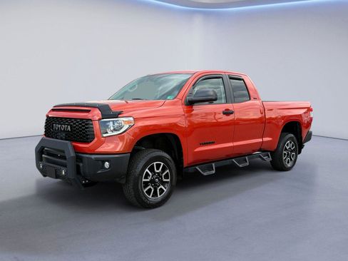 Used 2018 Toyota Tundra SR5 AWD/4WD image 7