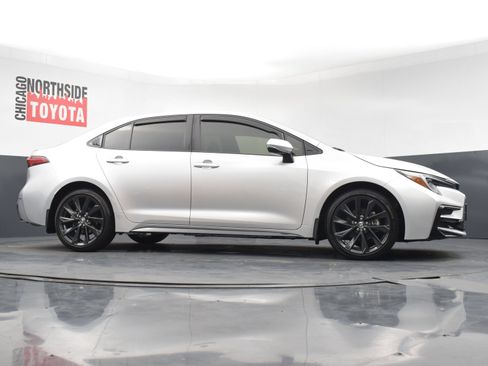 Used 2025 Toyota Corolla XSE FWD image 29