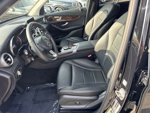 Used 2017 Mercedes-Benz GLC 300 image 9