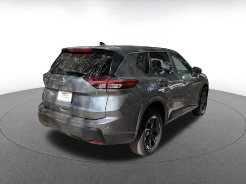 Used 2025 Nissan Rogue SV image 17