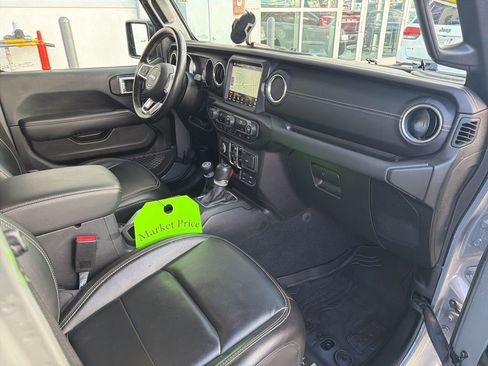 Certified 2021 Jeep Gladiator Overland w/ Popular Equipment Package image 19