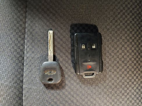 Used 2018 Chevrolet Silverado 1500 LT AWD/4WD image 32