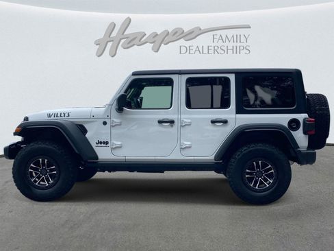 Used 2026 Jeep Wrangler Unlimited Sport AWD/4WD image 7