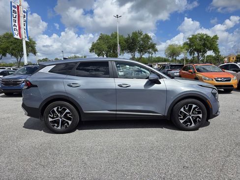 Used 2025 Kia Sportage EX FWD image 2