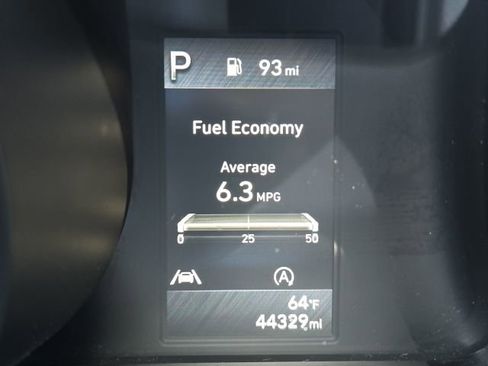 Used 2023 Hyundai Elantra SE w/ Preferred Accessory Package FWD image 16