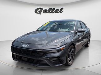 Used 2024 Hyundai Elantra SEL w/ Convenience Package FWD video 1