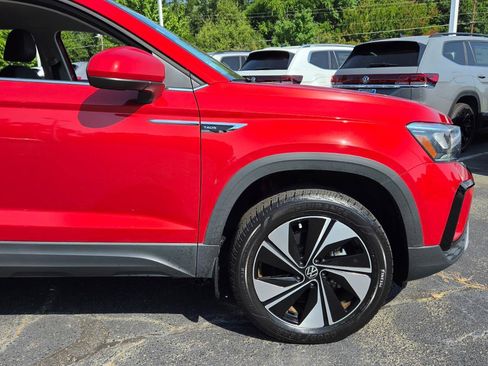 Certified 2024 Volkswagen Taos SE AWD/4WD image 13