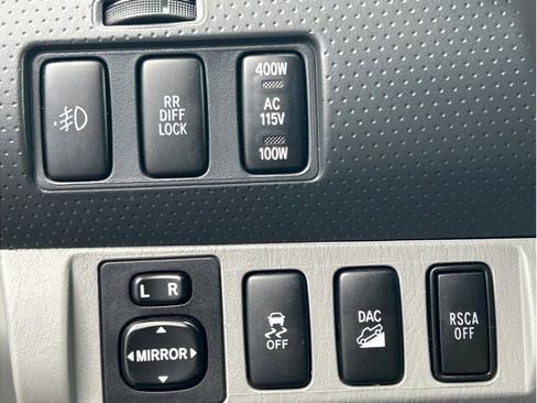 Used 2011 Toyota Tacoma 4x4 Double Cab image 21