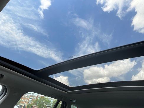 Used 2017 BMW X3 xDrive28i image 5