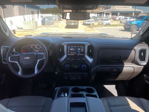 Used 2022 Chevrolet Silverado 2500 LTZ w/ Gooseneck/5TH Wheel Package image 9