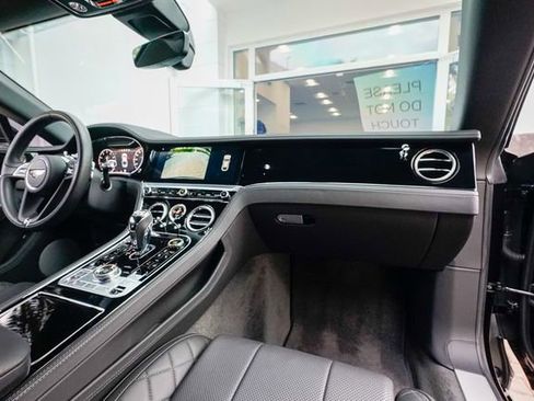 Used 2020 Bentley Continental GT V8 image 85