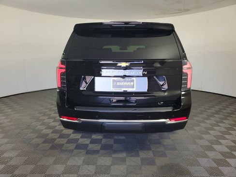 New 2026 Chevrolet Suburban LT image 5