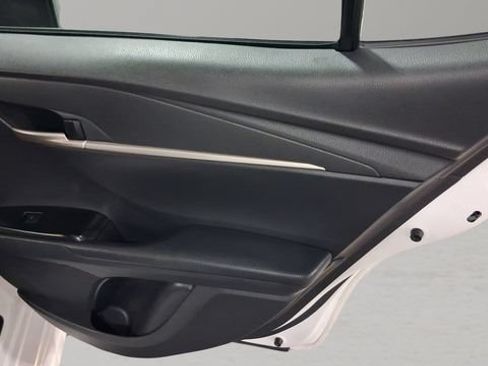 Used 2025 Toyota Camry SE FWD image 19