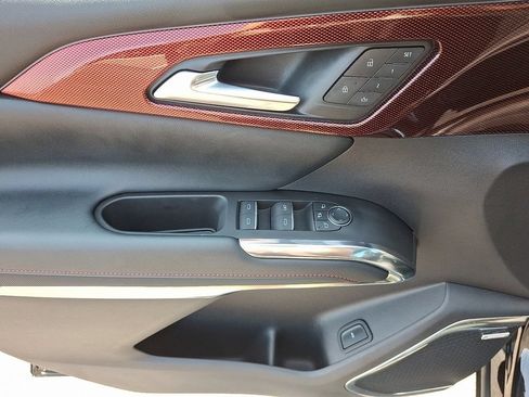 Certified 2025 Chevrolet Traverse RS AWD/4WD image 14