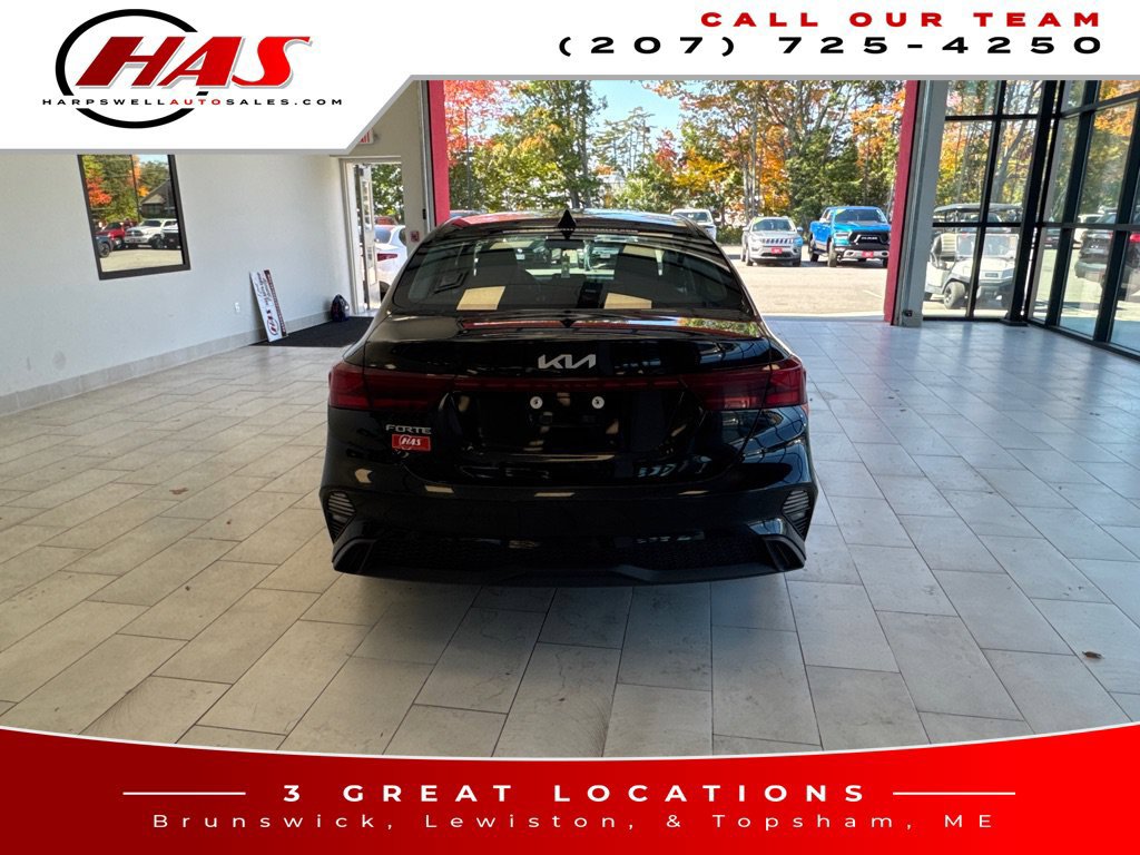 Used 2024 Kia Forte LXS FWD image 5