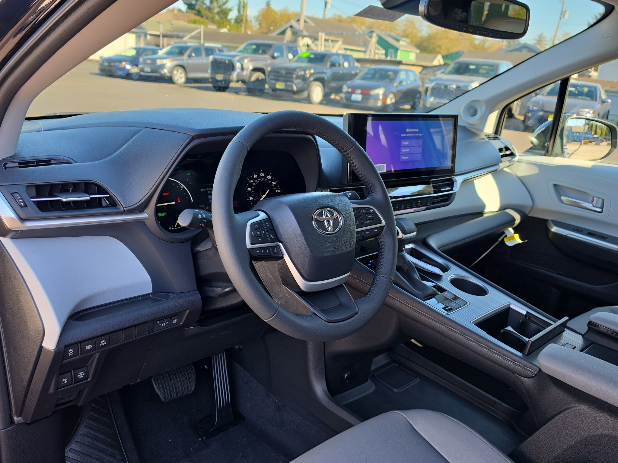 New 2026 Toyota Sienna XLE AWD/4WD image 15