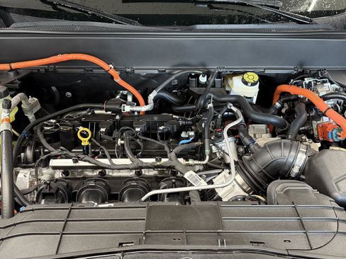 New 2025 Ford Maverick XLT image 29