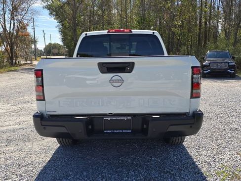 New 2026 Nissan Frontier S image 7