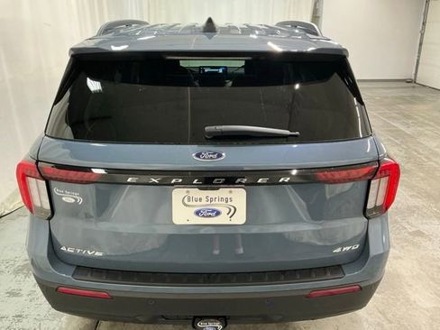 New 2026 Ford Explorer Active AWD/4WD image 4