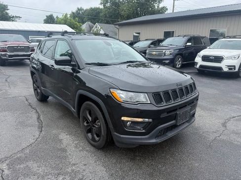 Used 2019 Jeep Compass Latitude FWD image 7