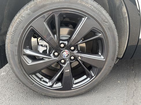 Used 2023 Buick Envision Essence w/ Sport Touring Package AWD/4WD image 9