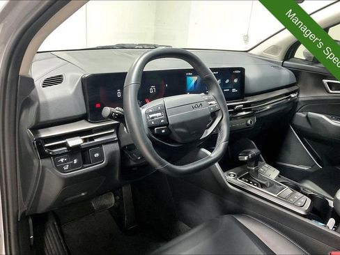 Used 2026 Kia Sportage EX FWD image 16