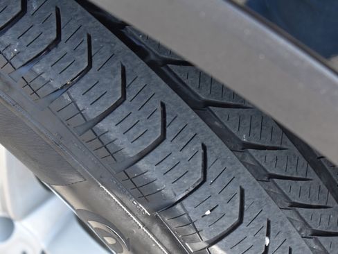 Used 2023 Mercedes-Benz GLC 300 4MATIC image 11