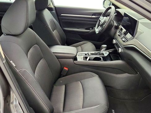Used 2023 Nissan Altima 2.5 SV w/ SV Premium Package FWD image 24