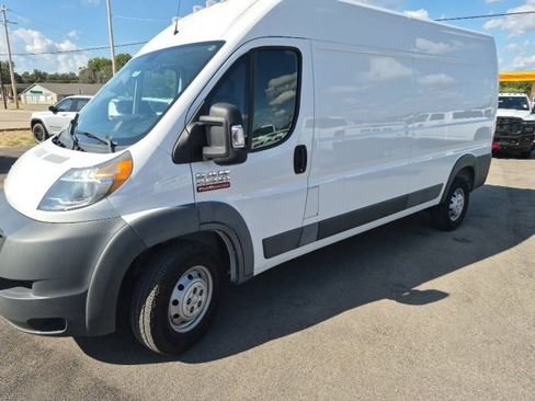 Used 2018 RAM ProMaster 2500 w/ Interior Convenience Group image 2