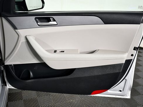 Used 2019 Hyundai Sonata SE image 41