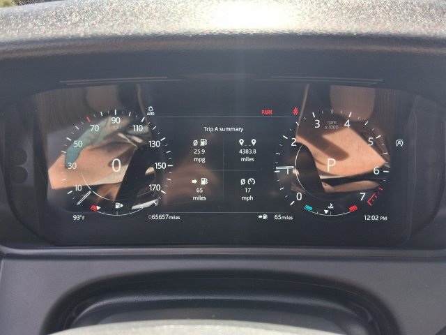 Used 2021 Land Rover Range Rover Velar S AWD/4WD image 32