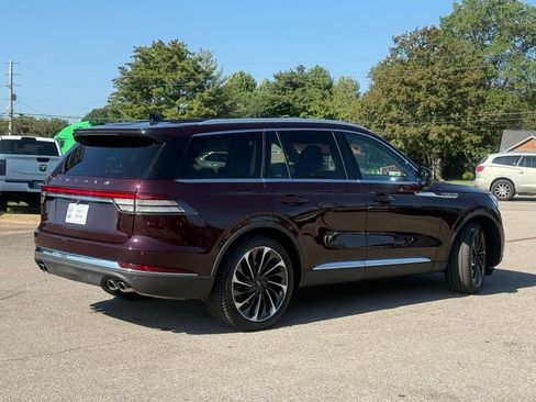 Used 2023 Lincoln Aviator Reserve w/ Equipment Group 201A image 9