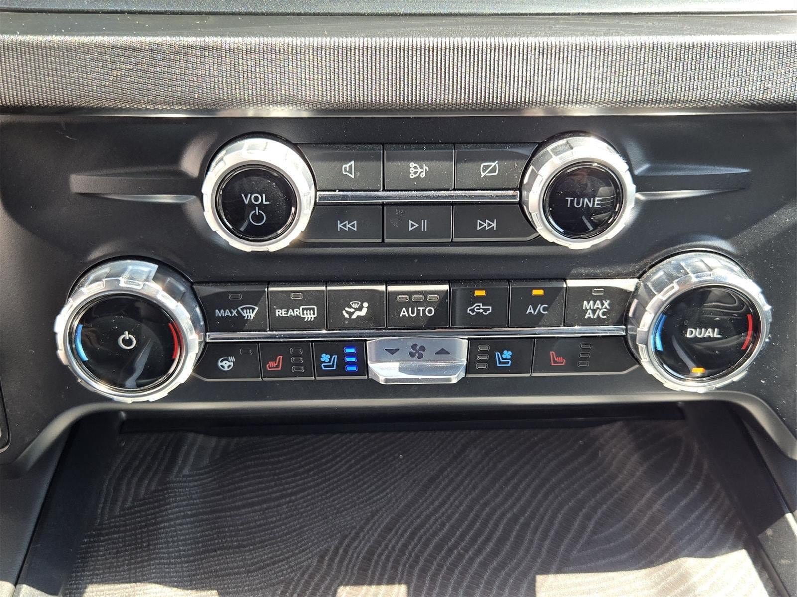 Certified 2024 Ford F250 Platinum AWD/4WD image 18
