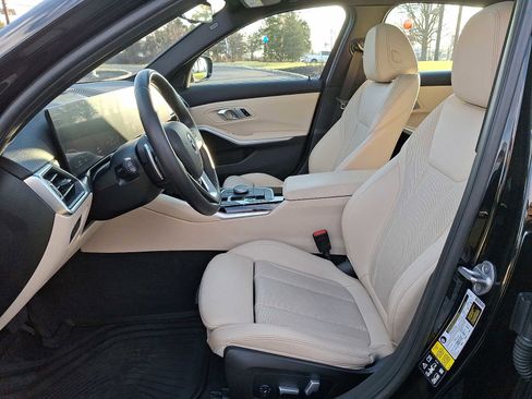 Used 2023 BMW 330i xDrive Sedan w/ Premium Package image 10