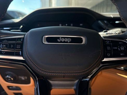 New 2026 Jeep Grand Cherokee Summit w/ Obsidian Package AWD/4WD image 21