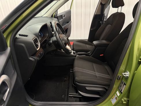 Used 2023 Hyundai Venue SEL FWD image 34