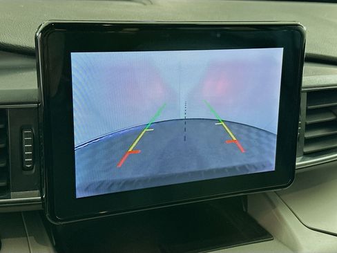 Used 2024 Ford Explorer XLT w/ Equipment Group 202A image 22