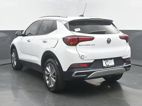 Used 2021 Buick Encore GX Essence w/ Experience Buick Package FWD image 4