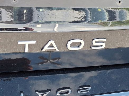 Used 2024 Volkswagen Taos S AWD/4WD image 32